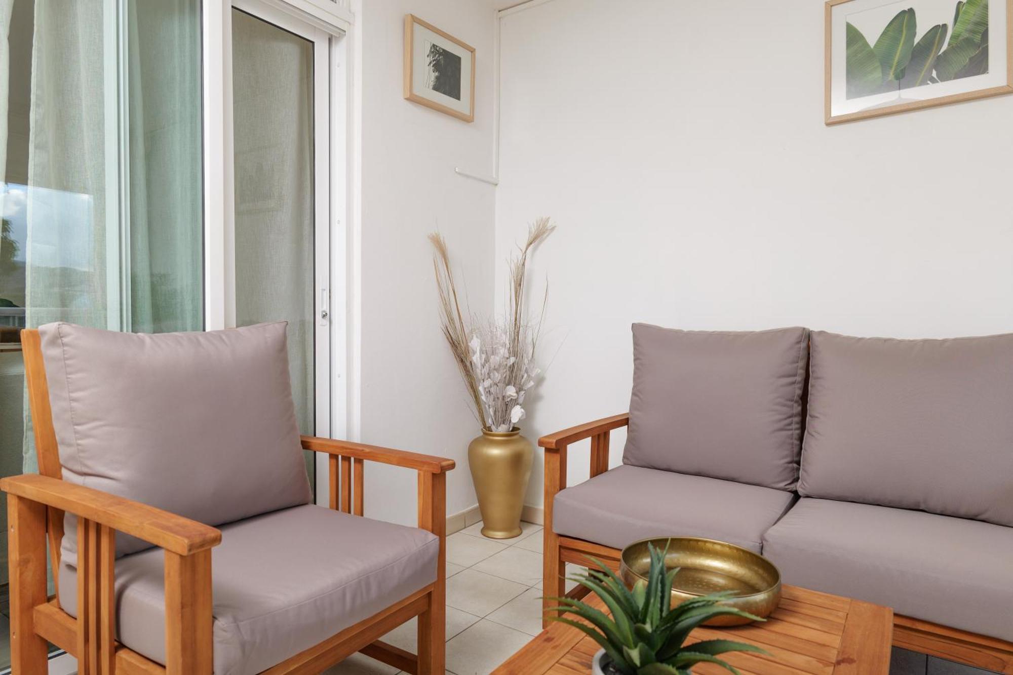 Appart. T3 Les Hauts De Madiana Schoelcher Exterior photo